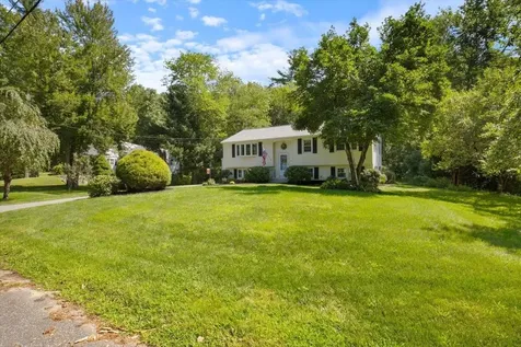 17 Sunrise Terrace Plaistow NH 03865