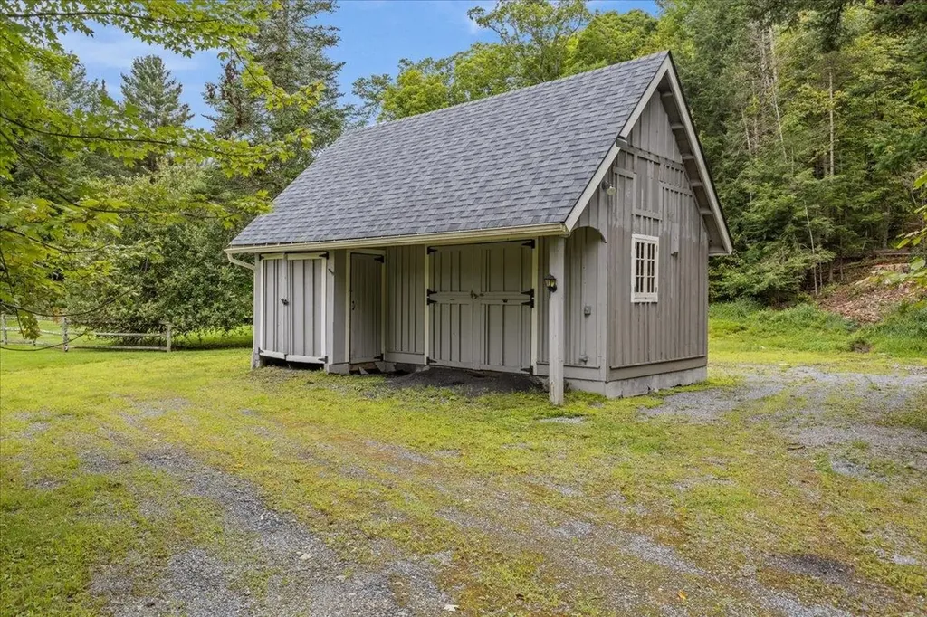 386 South Hollow Road Stowe VT 05672