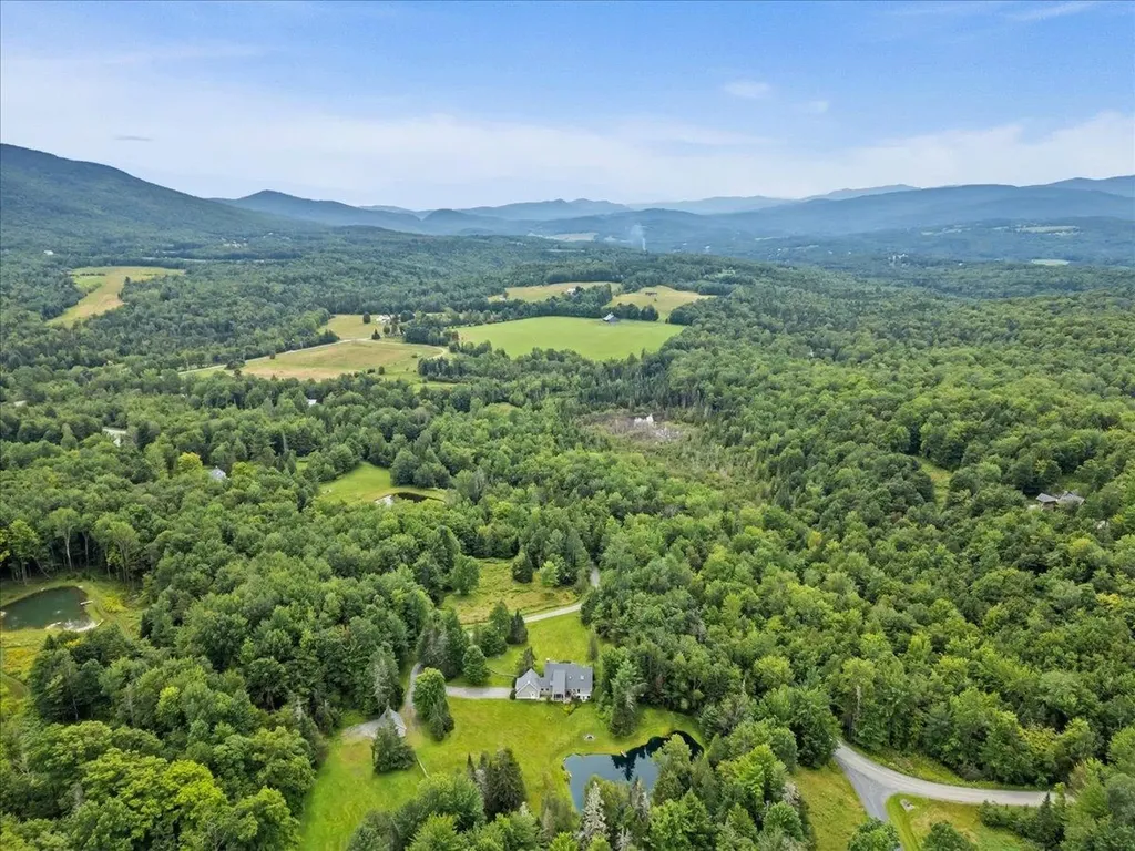 386 South Hollow Road Stowe VT 05672