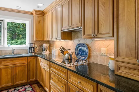 12 The Seasons New London NH 03257-6037