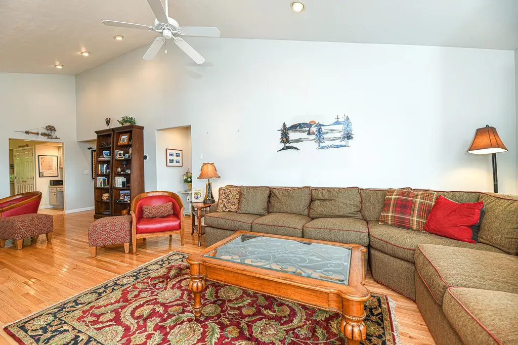 27 North Peak Village Newbury NH 03255