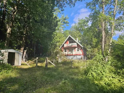 16 East Shore Road Swanzey NH 03446