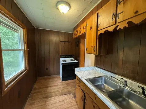 16 East Shore Road Swanzey NH 03446