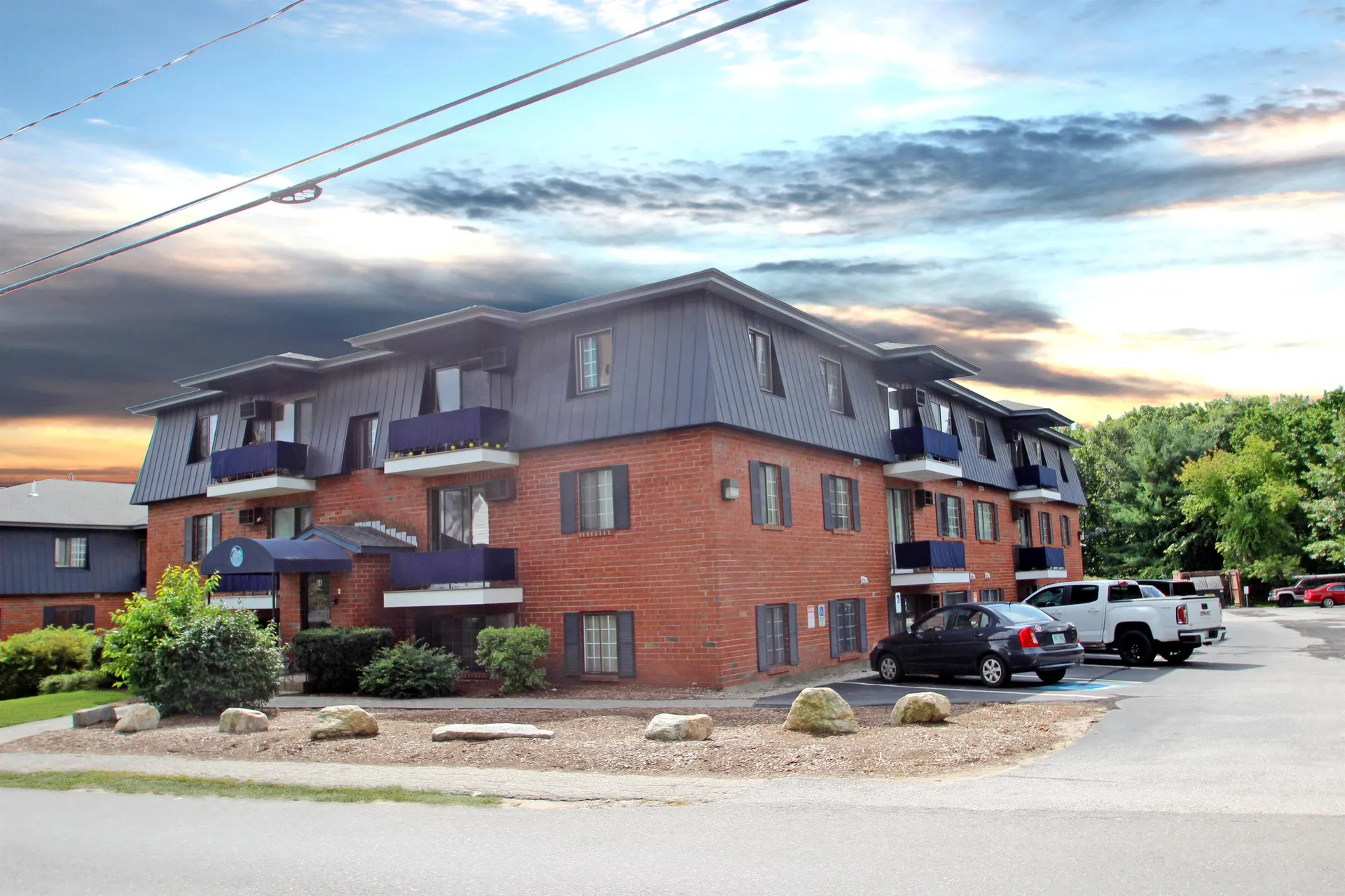 64 Dunbarton Road Manchester NH 03102