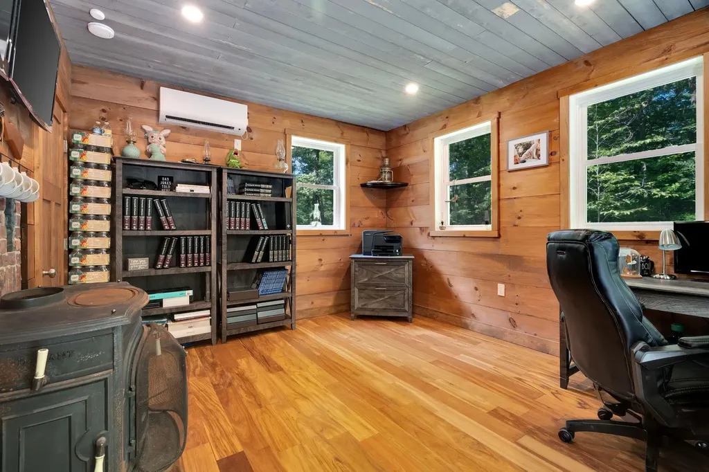 573 Mountain Road Newbury NH 03255