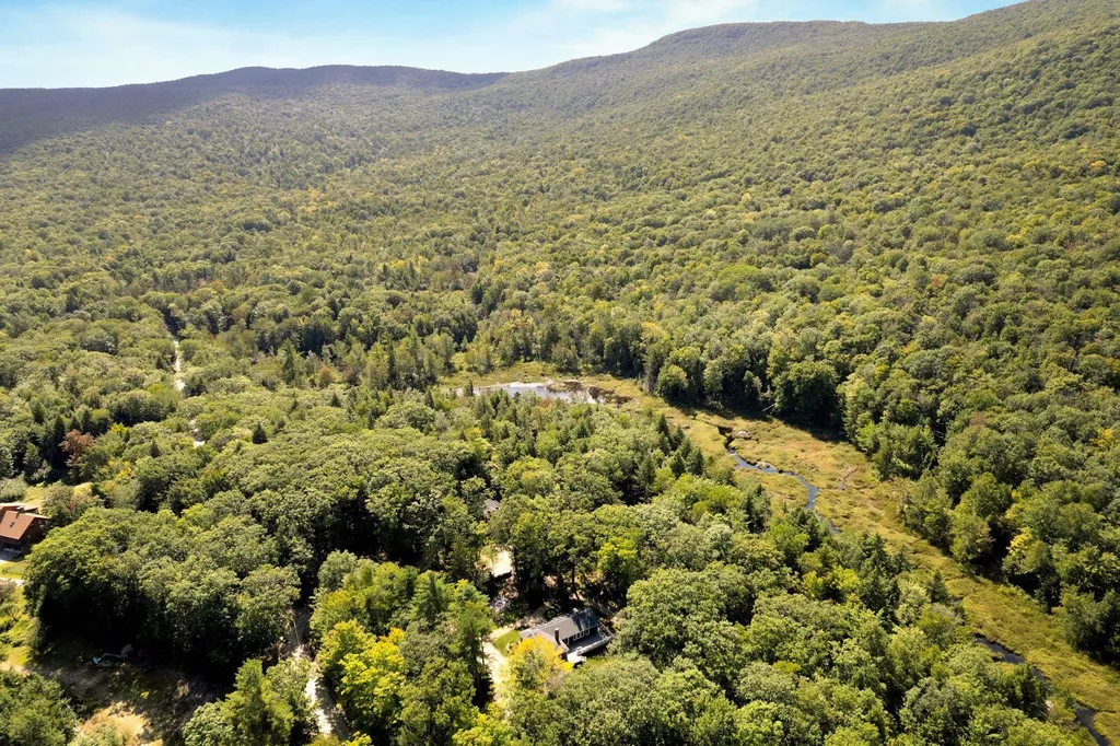 573 Mountain Road Newbury NH 03255