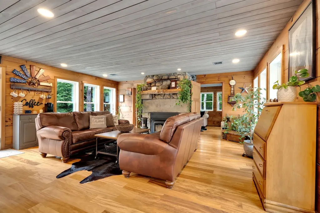 573 Mountain Road Newbury NH 03255