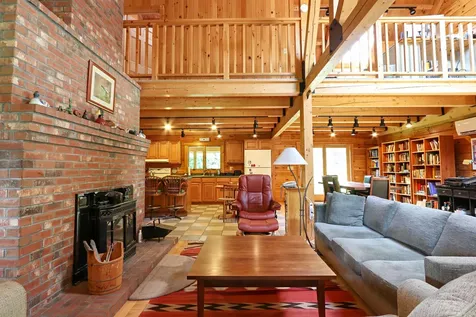 1353 Maple Tree Lane Peacham VT 05862