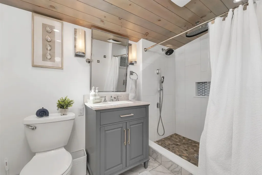 122 Toltec Point Road Moultonborough NH 03254