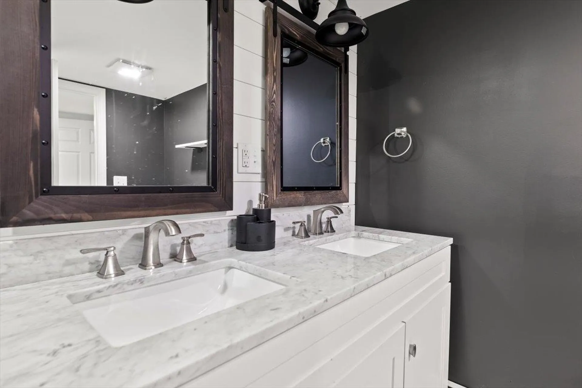 683 Water Street Bennington VT 05257