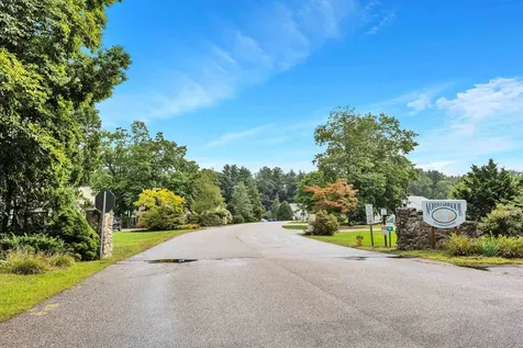 50 Brookside Drive Exeter NH 03833
