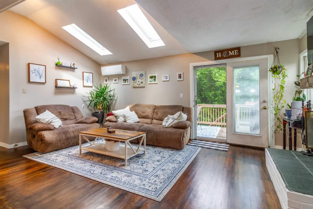 8 Dartmouth Street Rutland City VT 05701