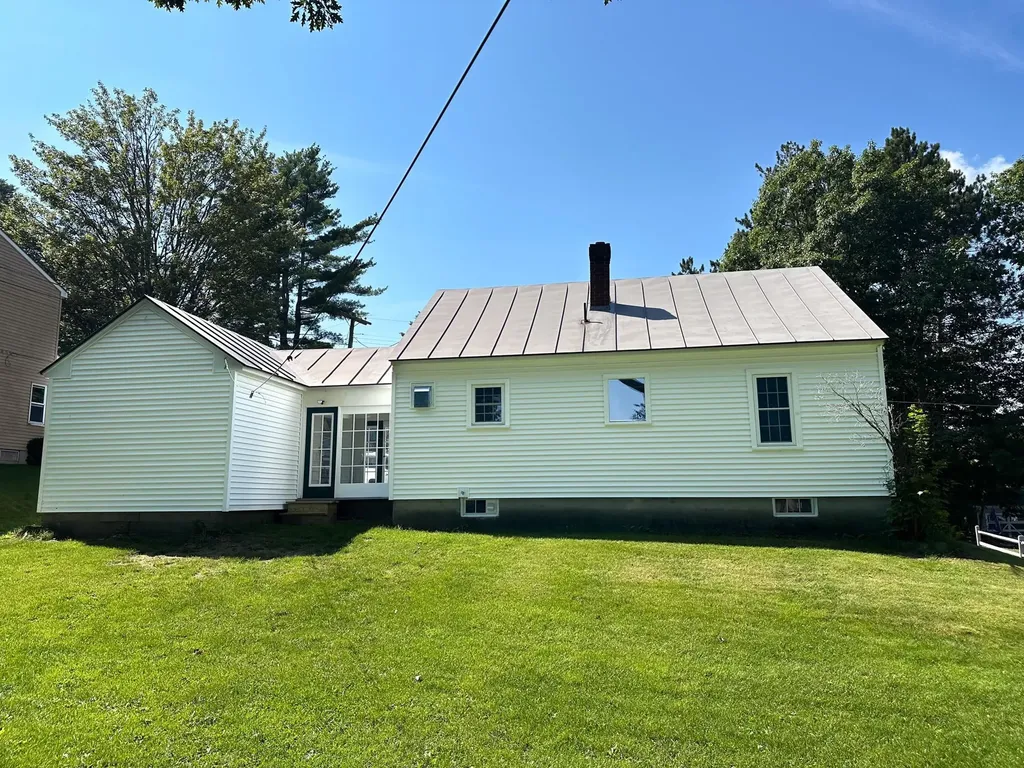 26 Leslie Avenue Claremont NH 03743