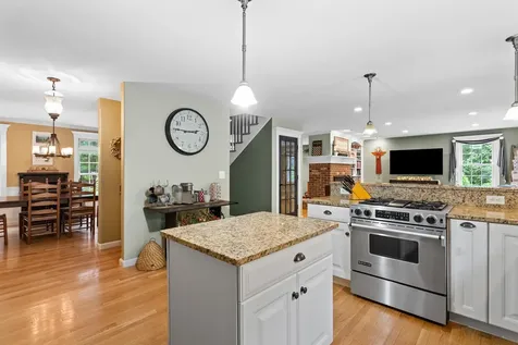 56 Riverdale Road New Boston NH 03070