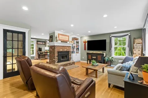 56 Riverdale Road New Boston NH 03070