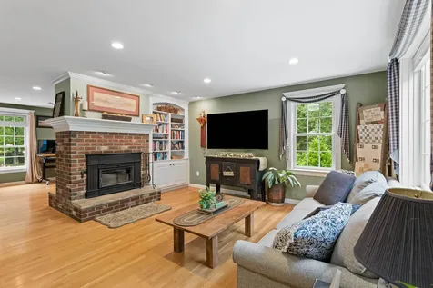 56 Riverdale Road New Boston NH 03070