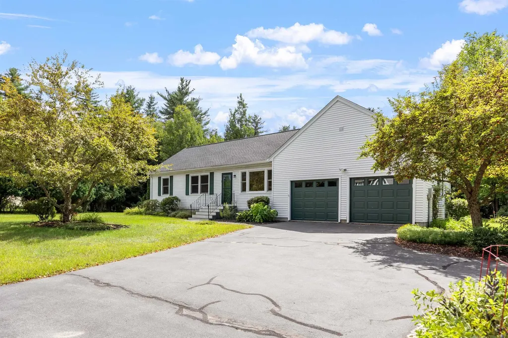 42 Primrose Lane Concord NH 03303