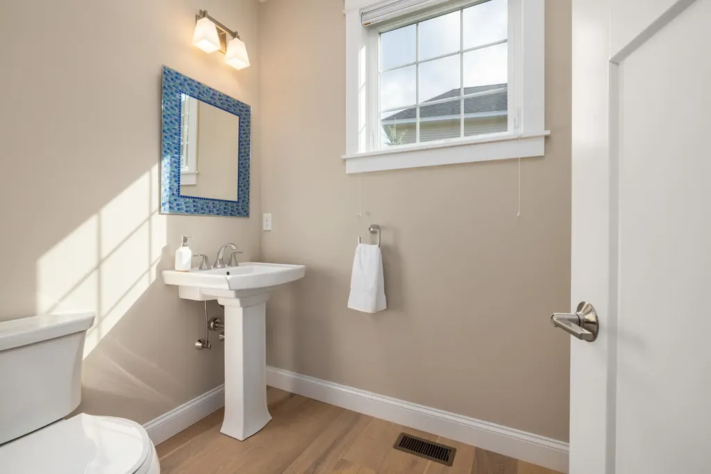 1163 Sagamore Avenue Portsmouth NH 03801