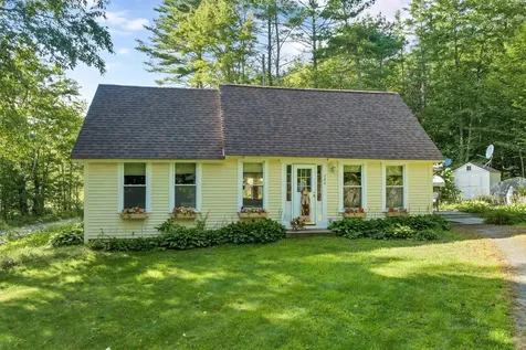 284 Rowentown Road Wentworth NH 03282
