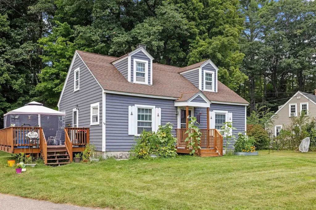 12 Mountain View Drive Hill NH 03243