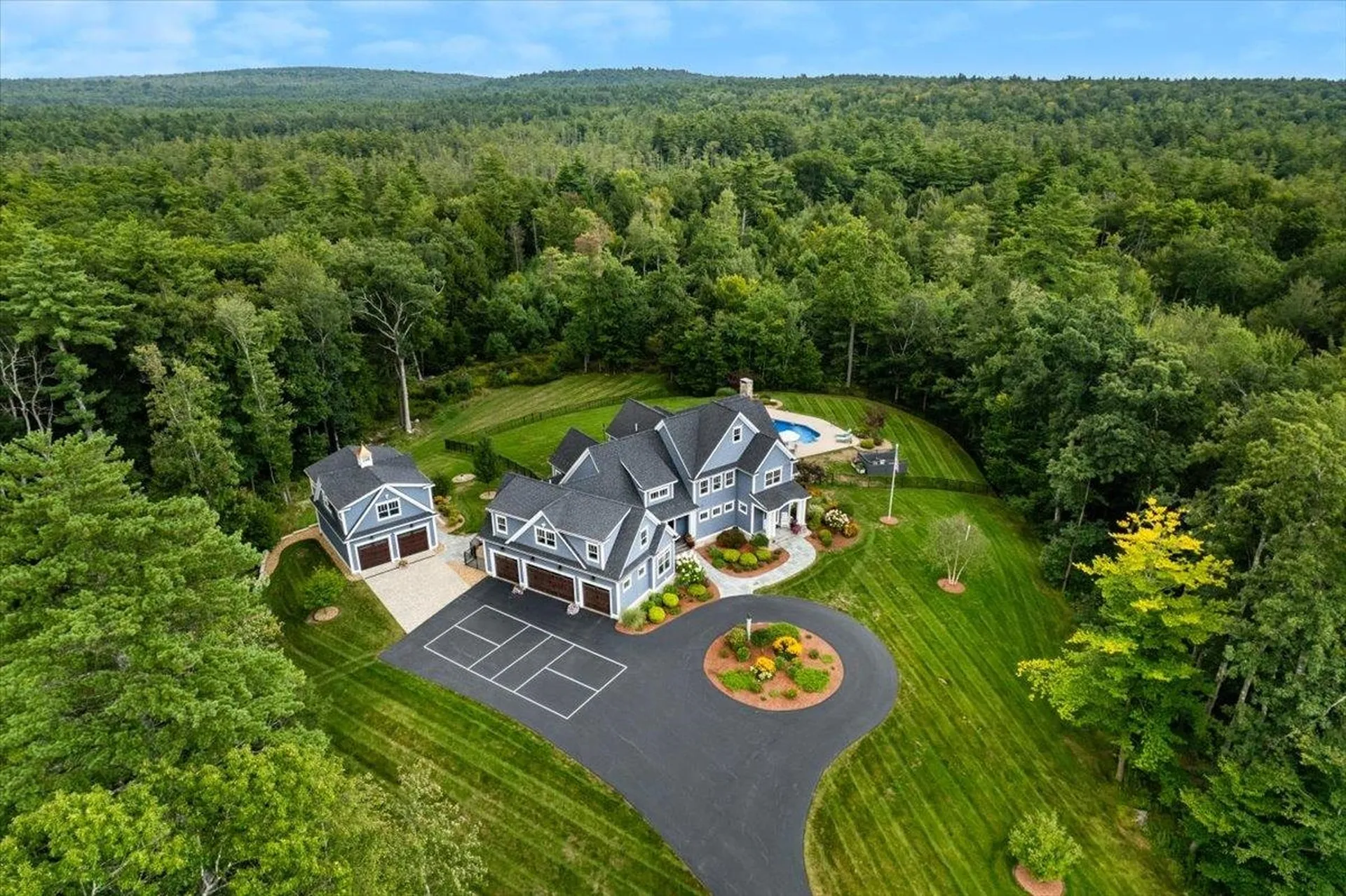 419 Chester Turnpike Candia NH 03034