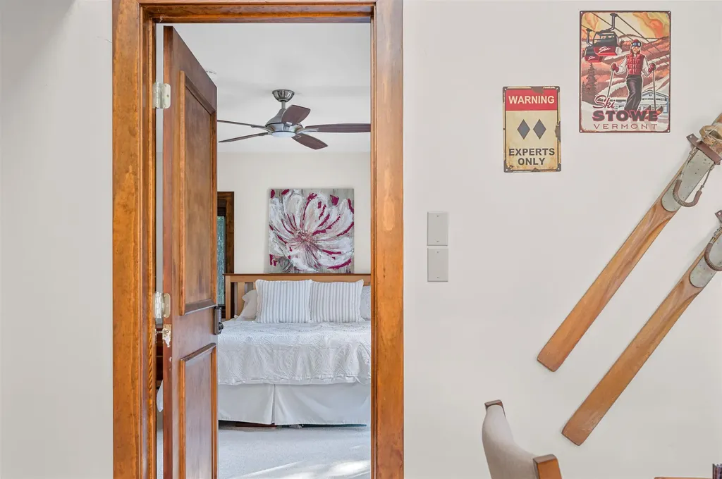 20 Field Road Stowe VT 05672