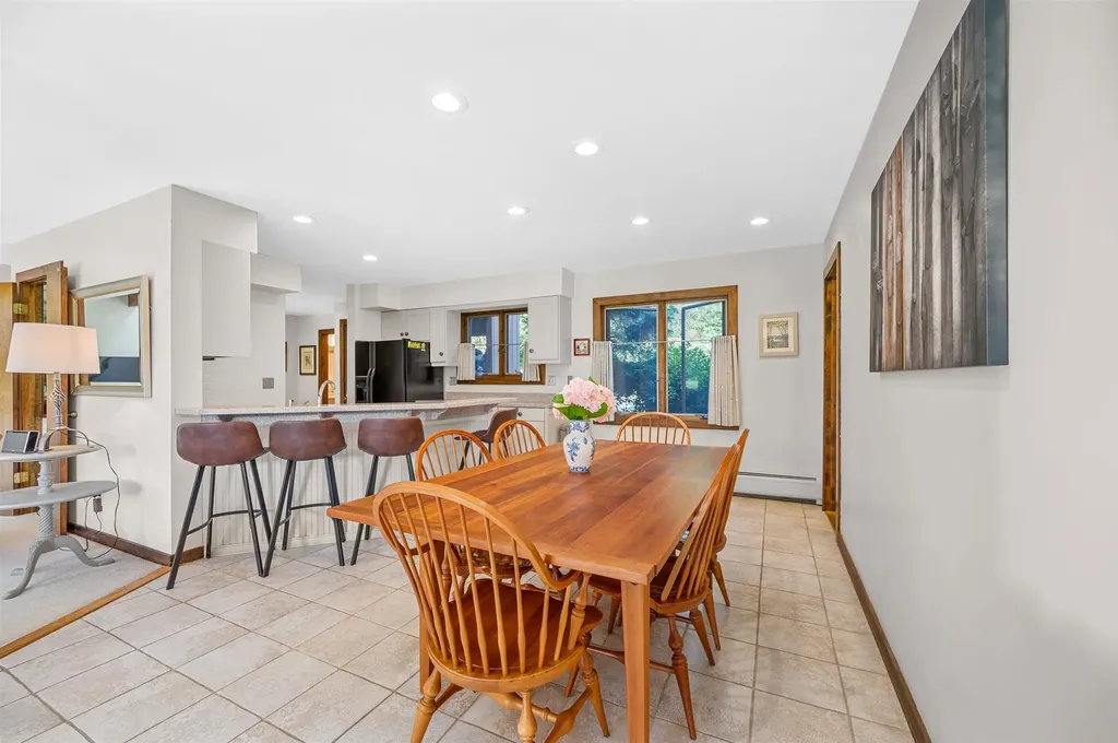 20 Field Road Stowe VT 05672