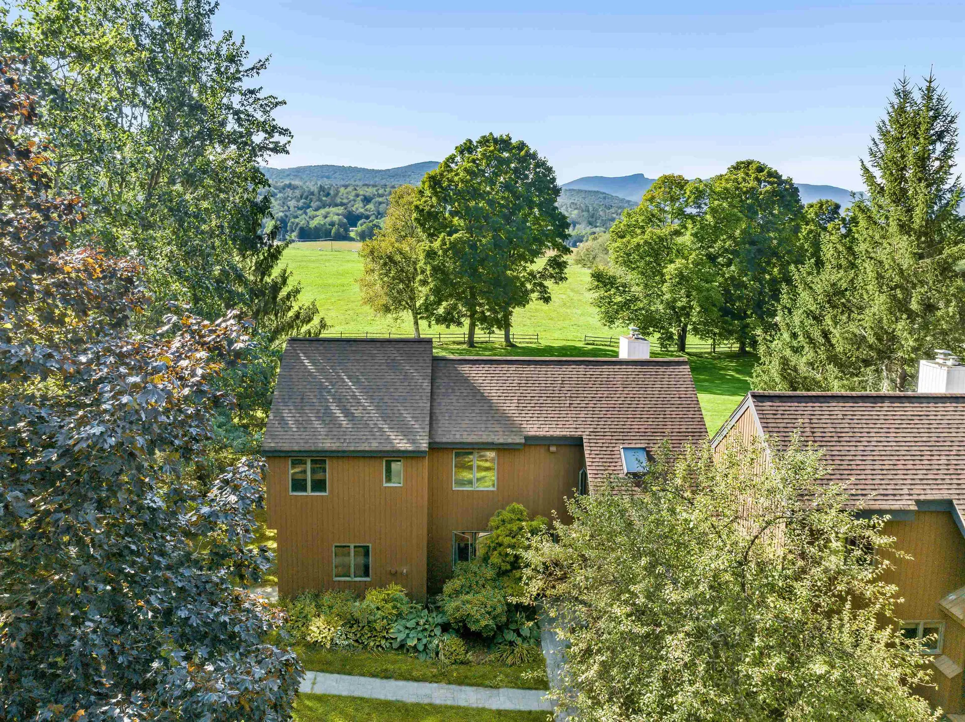 20 Field Road Stowe VT 05672