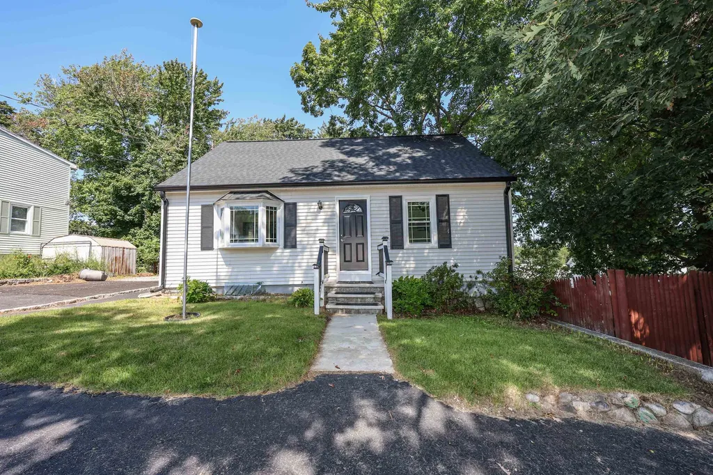 612 Brunelle Avenue Manchester NH 03103