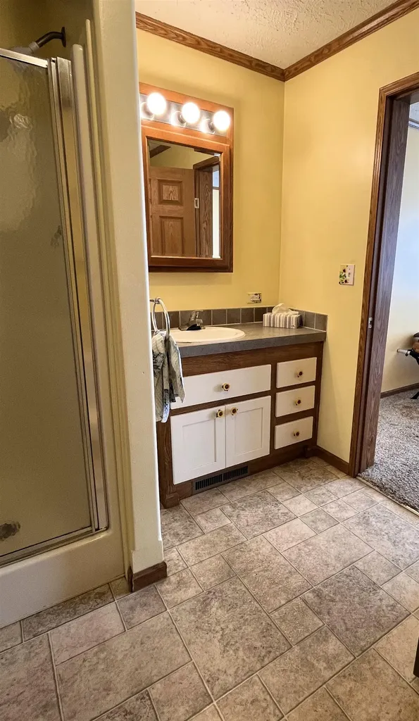 19 Village Heights Castleton VT 05735