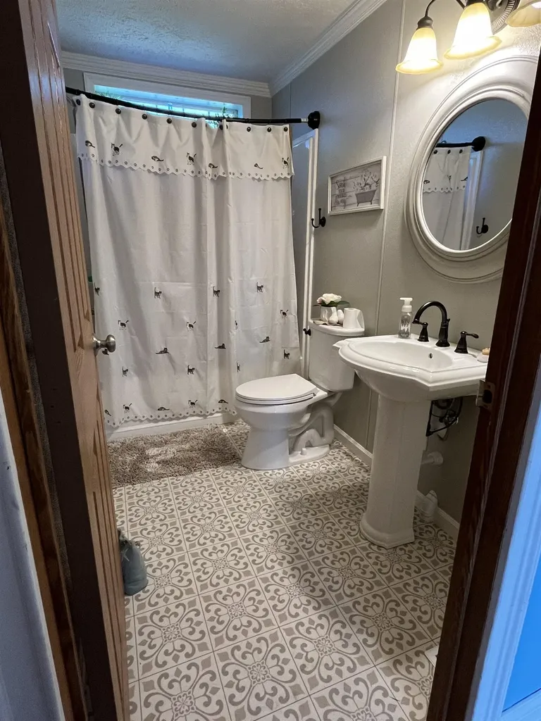 19 Village Heights Castleton VT 05735