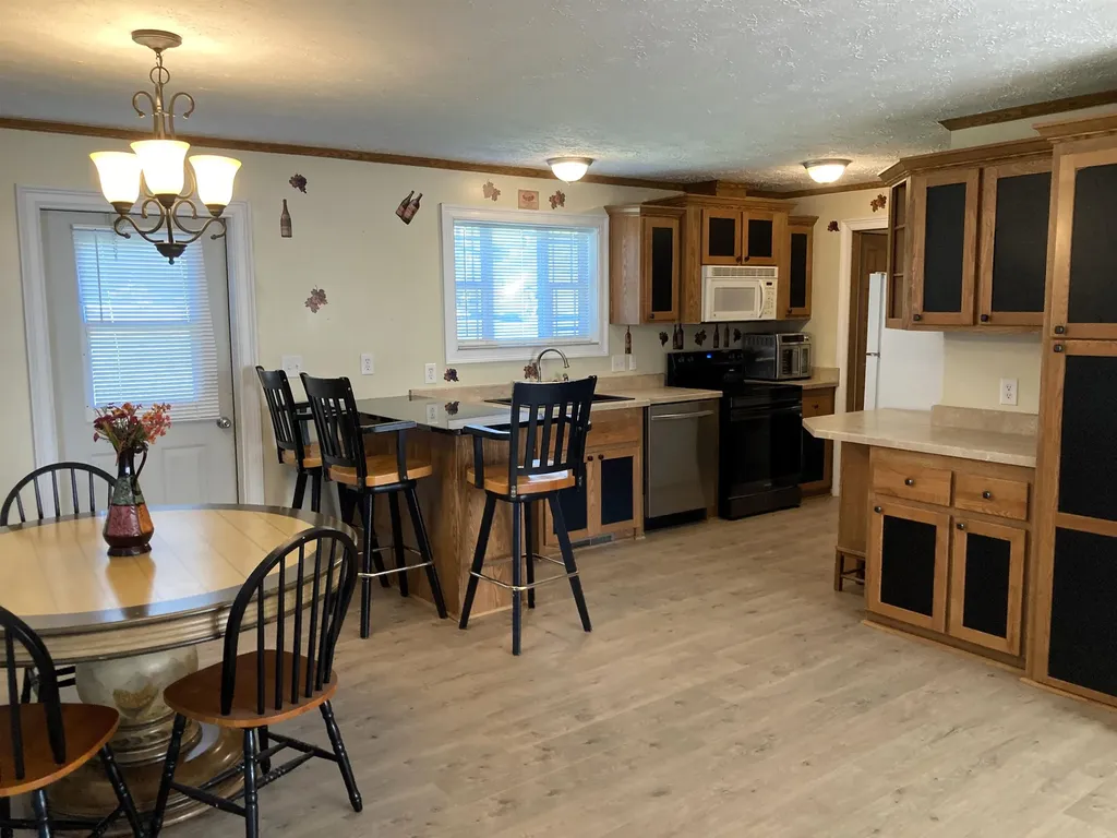 19 Village Heights Castleton VT 05735