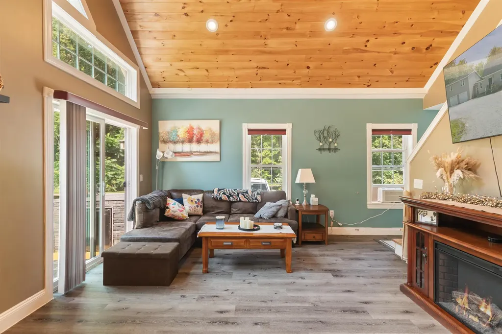 71 Shady Maple Lane Franklin VT 05457