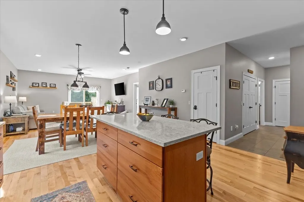 128 Chase Court Essex VT 05452
