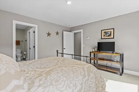 128 Chase Court Essex VT 05452