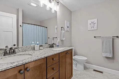 128 Chase Court Essex VT 05452