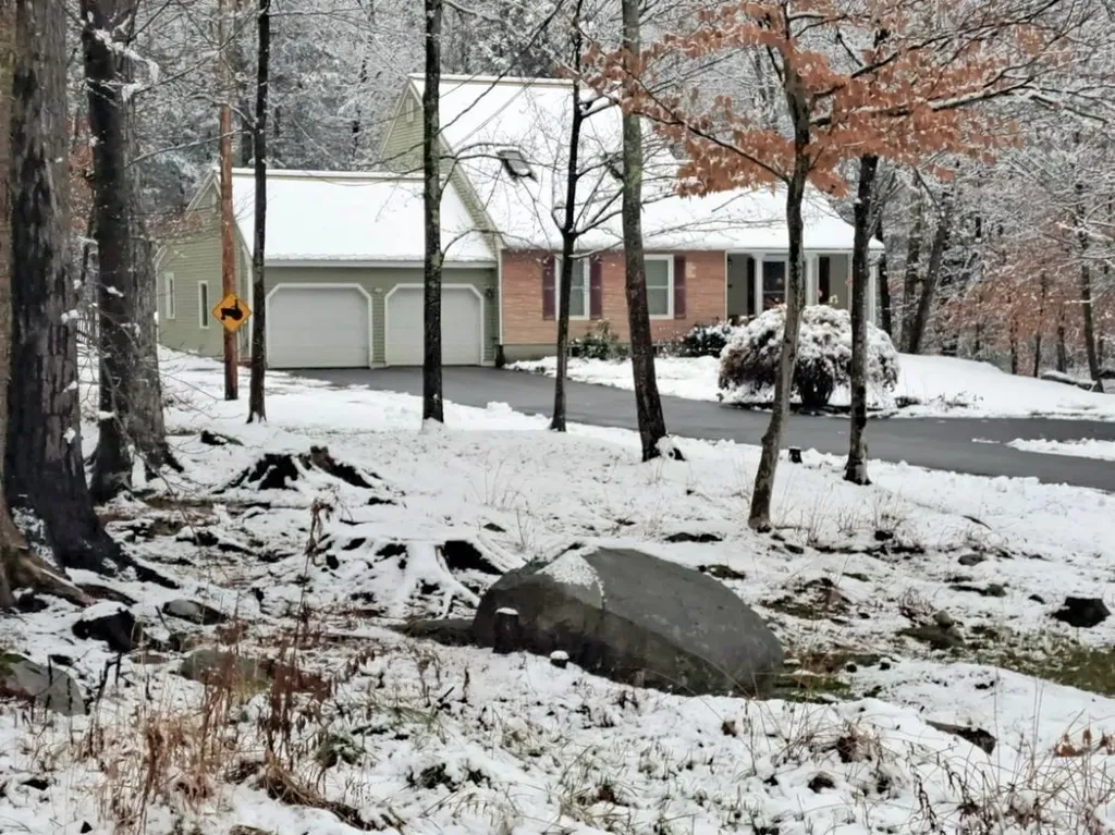 28 Winterhaven Road Wolfeboro NH 03894