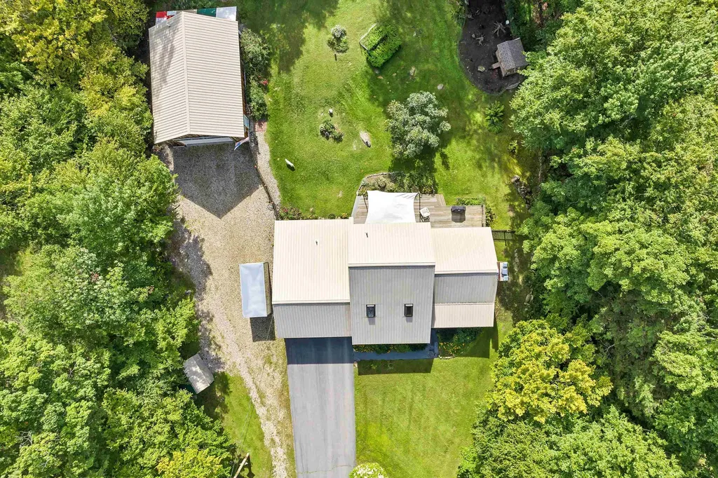 28 Winterhaven Road Wolfeboro NH 03894