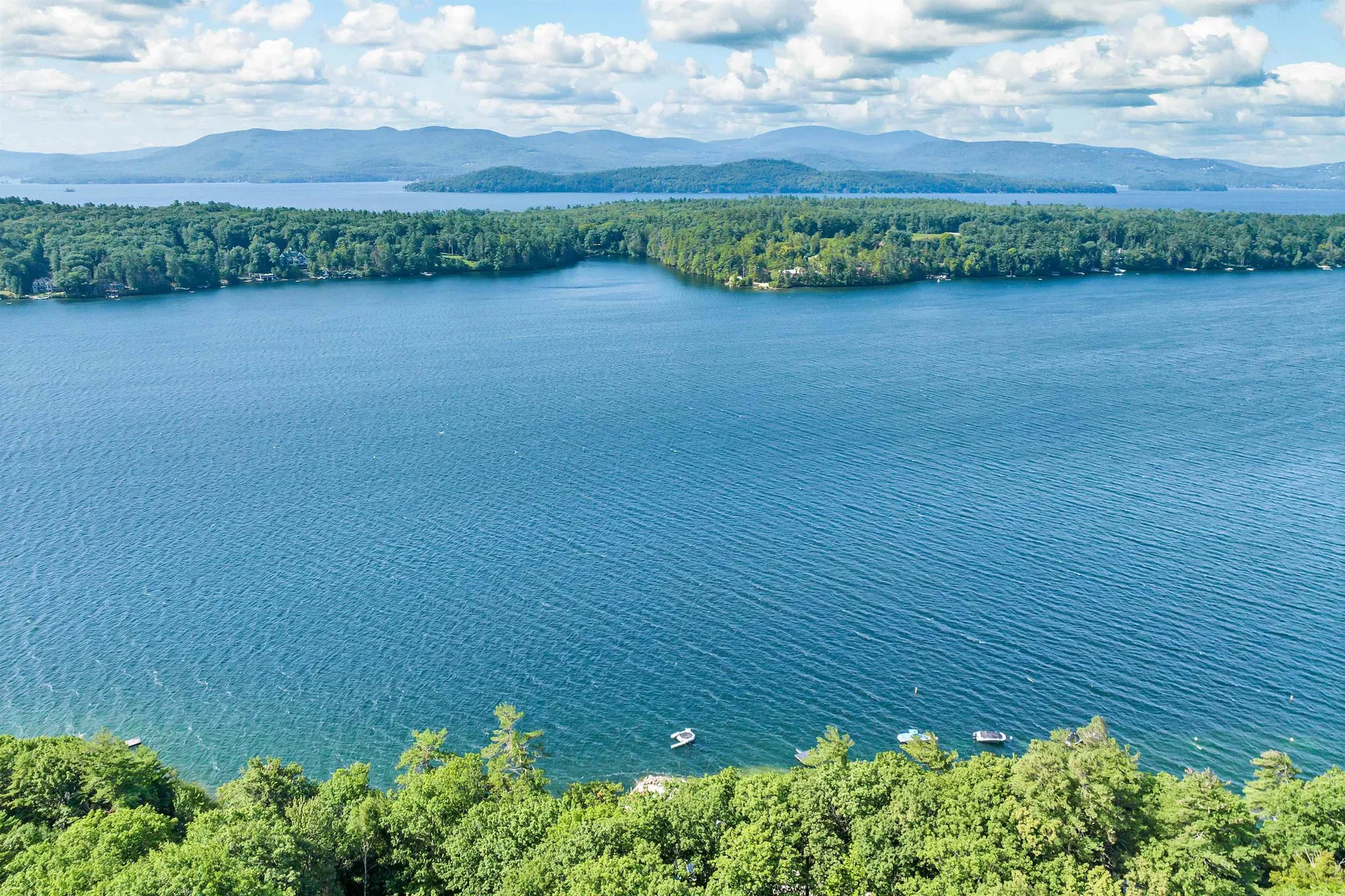 28 Winterhaven Road Wolfeboro NH 03894