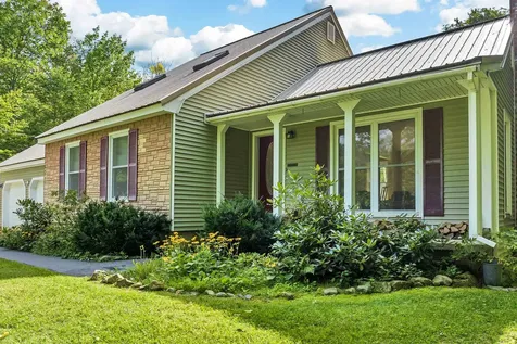 28 Winterhaven Road Wolfeboro NH 03894