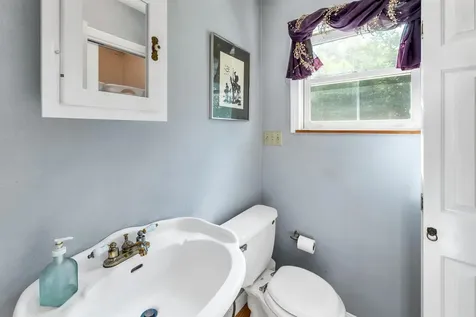 28 Winterhaven Road Wolfeboro NH 03894