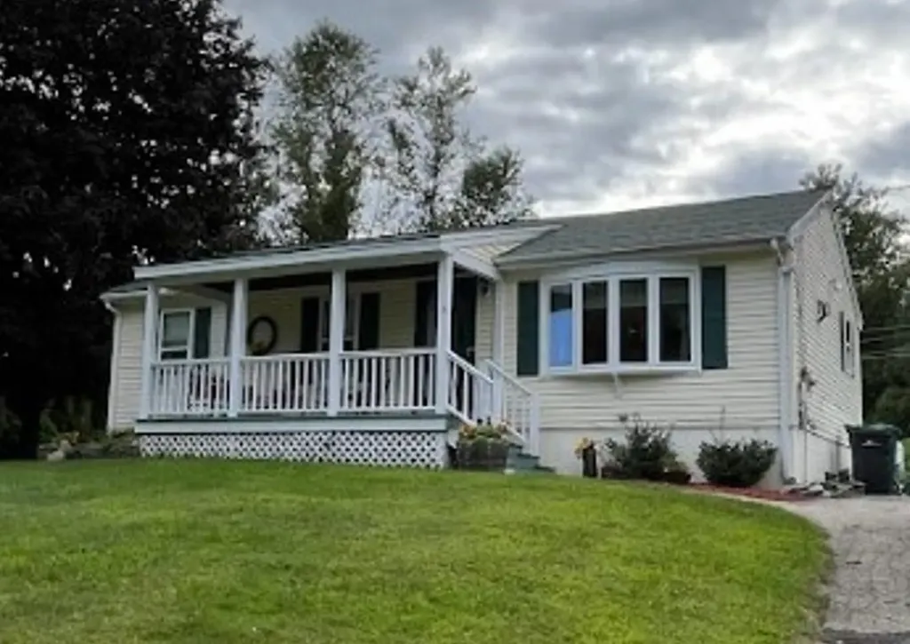 9 Brandywine Drive East Kingston NH 03827