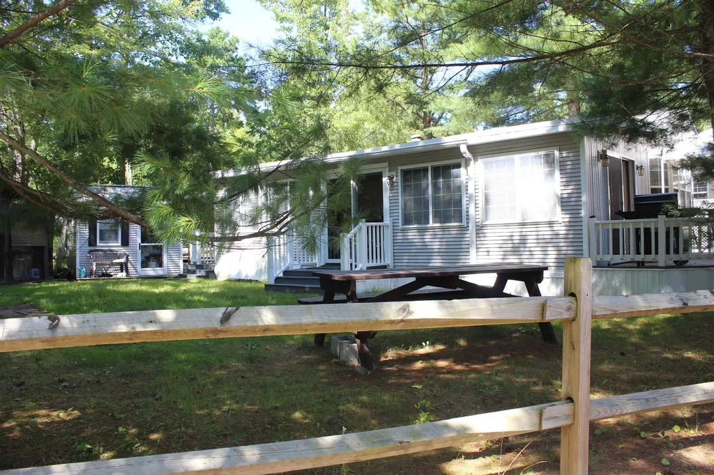 3 E Sioux Lane Freedom NH 03836