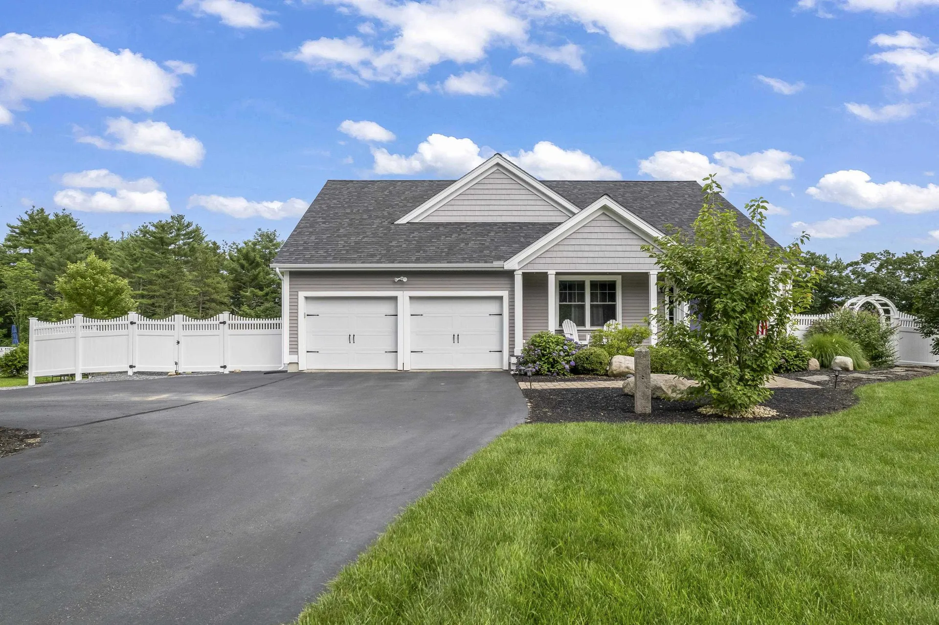 18 Village Place Drive Barrington NH 03825