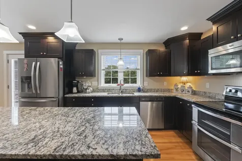 18 Village Place Drive Barrington NH 03825