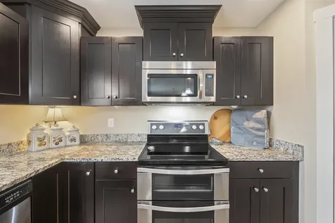18 Village Place Drive Barrington NH 03825