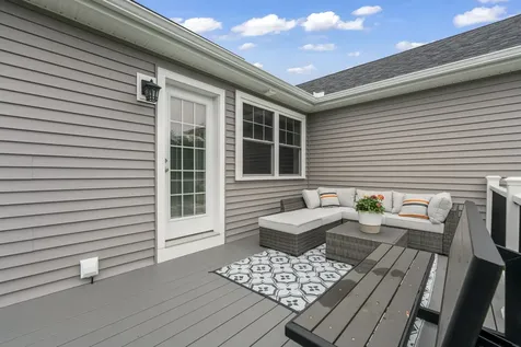 18 Village Place Drive Barrington NH 03825