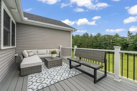 18 Village Place Drive Barrington NH 03825