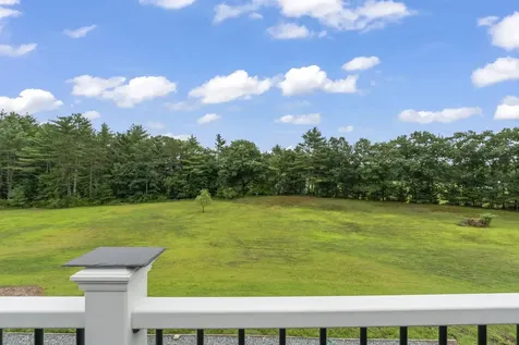 18 Village Place Drive Barrington NH 03825
