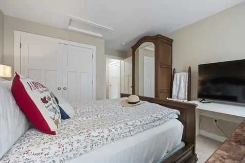 18 Village Place Drive Barrington NH 03825